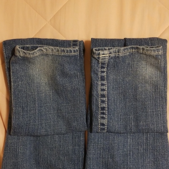 True Religion lightly distressed Julie Jeans - Picture 5 of 7